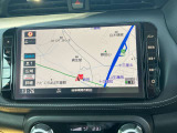 日産純正9インチメモリーナビ(MM323D-L)装備、NissanConnectサービス対応、オペレーター通話や音声対話検索、スマホアプリと連動などに対応した高機能ナビ。
