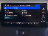 AVメニューはご覧の通り、様々なコンテンツに対応、ドライブを楽しく演出できます。詳しくはスタッフへお尋ねください。