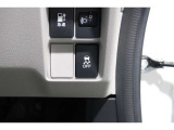 【横滑り防止装置】ドライバーの安全運転をアシストしてくれる装備が充実しています☆ドライバーの不安を安心へと変えてくれますね。