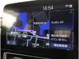 純正ナビを装備。タッチパネル式で使いやすく、お出かけもラクラクです。