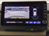 便利な3ビュー切り替え、ガイド線表示付きのバックカメラです。後退時、後方の視界をサポートします