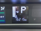 たとえばダイハツのお店にある、たくさんのスマアシ搭載車は、正常に作動する事をしっかり確認します。