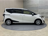 「中古車ハイブリッド保証」付き。ハイブリット機構を無償で保証します。保証期間は初度登録年月から10年目まで、または3年間の長い方。但し累計走行距離が20万km以内。