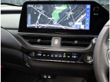 UX 200 グレイスフル エクスプローラー 