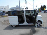 中古車をご検討中のお客様!ぜひ、便利なお気に入り登録をご利用くださいませ!クルマの写真のそばにある白い「お気に入り追加」のボタンをポチッとするだけで、気になるクルマにすぐアクセスできます☆