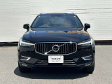 北欧流のラグジュアリーを体現したXC60。伝統的なスカンジナビアン・デザインを継承しながら、躍動感にあふれ優雅な雰囲気を身にまとう、新しい潮流を具現化したスタイリングです。
