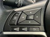 ステアリングスイッチ搭載!ハンドルひとつで手を離さなくても運転中視線をそらさなくても操作が出来て便利です♪