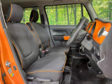 運転席シート廻りは使用感も少なく、良好な状態となっています。丁寧に使われていたことがよくわかりますね。