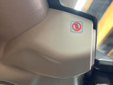 【アイサイトVer3】前方の車両等を検知し、衝突しそうな時は警報で注意を促し、ブレーキを踏む力をサポート。ブレーキを踏めなかった場合は衝突被害軽減ブレーキが作動、衝突回避をサポートします。