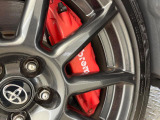 【ブレンボ製キャリパー】ハイパワー車両には強力なブレーキが必須!世界のスーパーカーにも採用されるイタリアの高級メーカー「ブレンボ」を装着!色鮮やかなキャリパーがスポーティな印象を引き立てます♪