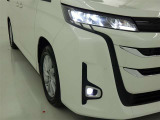 フォグランプ装着車です。暗い夜道の車両前方を明るく照らします