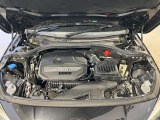 BMW 1.5L 直列3気筒ツインパワーターボ ガソリンエンジン :バルブトロニック(無段階可変バルブリフト)、ダイレクトインジェクションシステム、ダブルVANOS(吸排気無段階可変バルブタイミング)