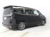 中古車の内外装の状態などをひと目で分かるよう、トヨタ車のプロの検査員が実施した「車両検査証明書」をご用意しています。