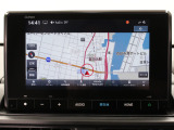 【純正8インチナビ】使いやすいナビ操作にオーディオ機能も充実!Bluetooth接続で運転中のハンズフリー電話や好みの音楽を車内に流す事が出来ます。ラインナップや車種に応じて豊富な機能が使用可能♪