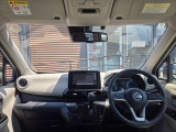 運転席周りの視界もよくハンドルも軽い取り回しなのですごく運転がしやすい車です。