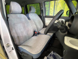 運転席シート廻りは使用感も少なく、良好な状態となっています。丁寧に使われていたことがよくわかりますね。