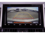 【バックモニター】 後退時に車両の後ろ側を表示します。車庫入れなどでバックする際に安心です。