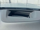 ヘッドアップディスプレイ装備です。運転時の視界に様々な情報が投影されます。
