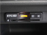 ◆ETC2.0装着◆進化したドライブ体験。料金収受システムだけだったETCが生まれ変わって、高速道路を賢く使うETC2.0に進化しました。多彩な情報サービスが便利で快適なドライブ体験を提供します。