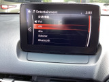 Bluetoothに接続することで、スマートフォンに入っている音楽アプリを車内で楽しめたり、通話が出来ます♪