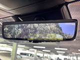 【デジタルインナーミラー】後席の大きな荷物や同乗者で後方が確認しづらい時でも安心!カメラが撮影した車両後方の映像をルームミラー内に表示。クリアな視界で状況の確認が可能です!