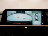 バックガイドモニター(アラウンドビューモニター付)で、後方を確認しながら安心して駐車することができます。運転初心者も熟練者も必須の機能ですよ!