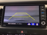 便利な3ビュー切り替え、ガイド線表示付きのバックカメラです。後退時、後方の視界をサポートします