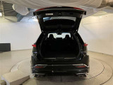 バックドアを開けた状態です。