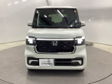 LEDヘッドライトを装備しています。LEDヘッドライトはとても明るく、雨の日や夜間走行も安全・安心です。オートライトコントロール付きで周囲の明るさに応じて自動で点灯・消灯します