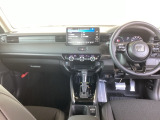 フロントガラスが大きく、ワイドな視界で運転もしやすくなるように、設計されています。