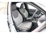■車内クリーニング■専門スタッフが見えないところまで徹底洗浄!車内のニオイもリフレッシュ!目に見えないところまで美しくがモットーです。だから、当店の中古車は内装にも自信があります!