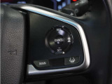 ◆アダプティブクルーズコントロール◆予め設定した車速内でクルマが自動的に加減速。前走車との適切な車間距離を維持しながら追従走行します。【LKAS】車線維持支援システムでステアリング操作を支援。