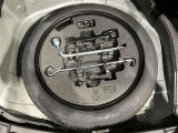 【テンパータイヤ】こちらのお車にはテンパータイヤがついております♪