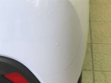 コーナーセンサーを車の前後に装備。障害物までの距離に応じて警告音を変えてお知らせ。縦列駐車時や駐車場・車庫などでの取り回しをサポートします。詳細は販売店スタッフまでおたずねください。