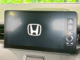 【メーカー純正9インチナビ】インテリアに溶け込むスタイリッシュな「専用設計」メーカーナビを装備♪視認性や操作性など基本性能にも優れ、より上質なカーライフをお楽しみいただけます。
