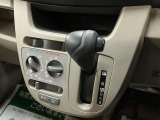 センターパネルにシフトがあるので、お足元も開放され広々とご利用していただけ、左右の移動も楽々です( &acute;&forall;&lsquo; )