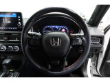 視認性の良いメーターで、運転中も情報がひと目で確認できて安心。見やすさにこだわったデザインで、毎日のドライブがもっと快適に