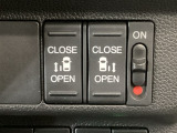 【両側パワースライドドア】両側がパワースライドドアになっており、運転席のスイッチやスマートキーでも開閉が可能です!開口部も広いので乗り降りも楽々♪