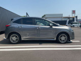 コンパクトなボディでどの年代の方にも乗りやすいお車になっております☆