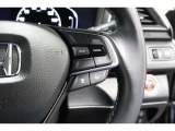Hondaセンシングの機能のひとつ、アダプティブクルーズコントロール付!アクセルから足を離しても設定したスピードと前車との車間を保ち走行してくれます!車線維持もアシスト☆高速道路で疲労軽減ですね☆