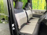 運転席シート廻りは使用感も少なく、良好な状態となっています。前オーナー様が丁寧に使っていたことがよくわかりますね。