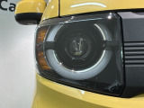 LEDヘッドライトは、点灯の瞬間から最大光量を発揮し、突然暗くなるトンネルなどでの安定感を高めます。