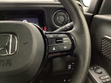 ステアリング右手側に安全運転支援機能のホンダセンシングをコントロールするスイッチ