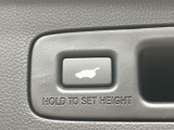 【パワーバックドア】スマートキーや運転席のボタンを押すだけでリアゲートが自動で開閉します!荷物を持っている時や、高い位置にあるバックドアを閉める際に便利な機能です♪