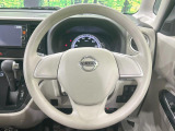 インテリアに合わせたデザインのステアリングは、運転される方のことも考え、運転しやすい形状、大きさです。是非一度、実際に触ってお確かめください。