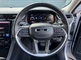 ステアリングを握れば目の前にJeepワールドが広がります!
