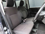 運転席のドアを開け、乗り込む際のイメージです。