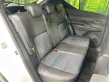 後部座席も気になるようなキズ・汚れやへたり等、大きなダメージはなく、良好な状態です。