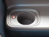 ホッとカップホルダーが運転席・助手席にあります。ホットドリンクをちょうど良い温度でキープしてくれる保温機能付で嬉しいです。