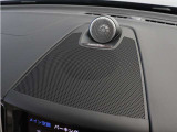 【Bowers&Wilkins】世界のオーディオファン垂涎のプレミアムサウンドシステムを搭載。コンサートホールのベストポジションに相当する音場空間を忠実に再現。乗る人すべてに驚きの音響体験を提供します